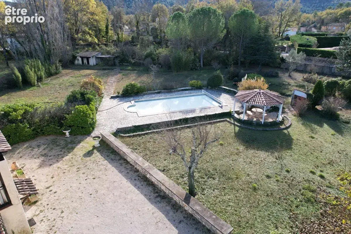 NEOULES (83136) Maison T5 sur un terrain de 3800m2 avec garage et piscine - photo 7