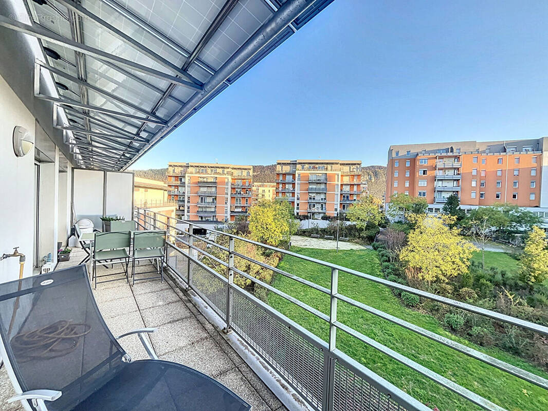 Appartement à SEYNOD