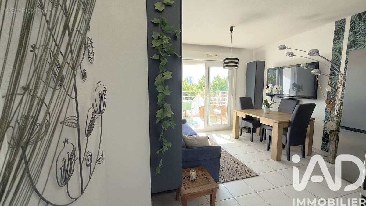 Photo 2 - Appartement à SAINT-LAURENT-DU-VAR