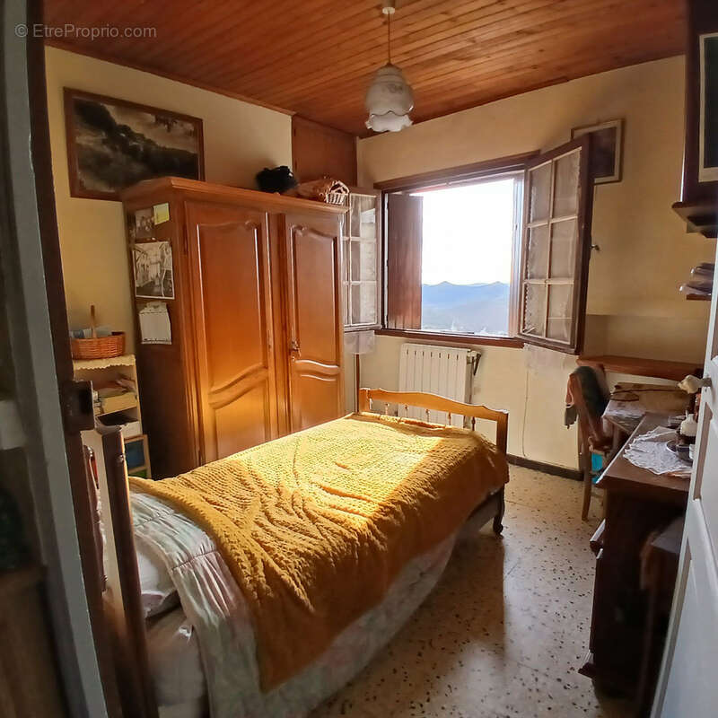 Maison à SUMENE