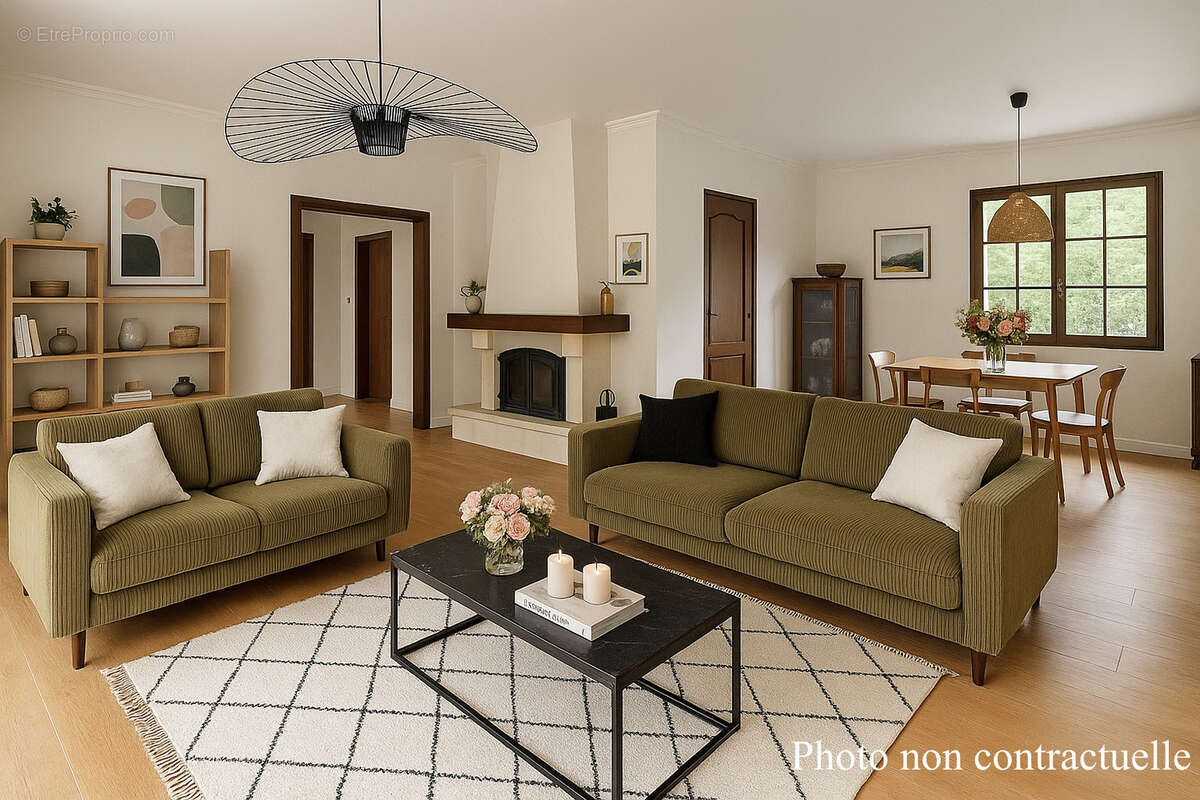 Maison à SAINT-CLEMENT-DE-RIVIERE