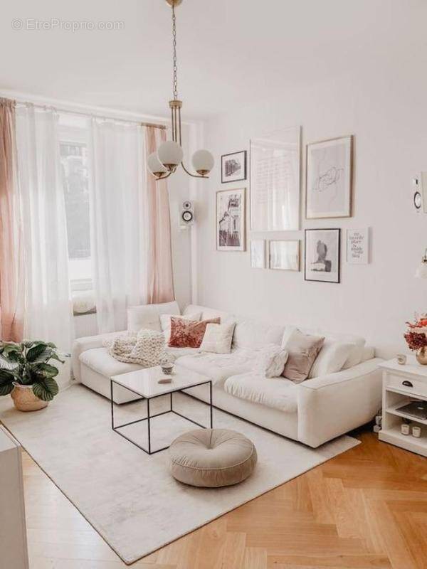 Appartement à SURESNES