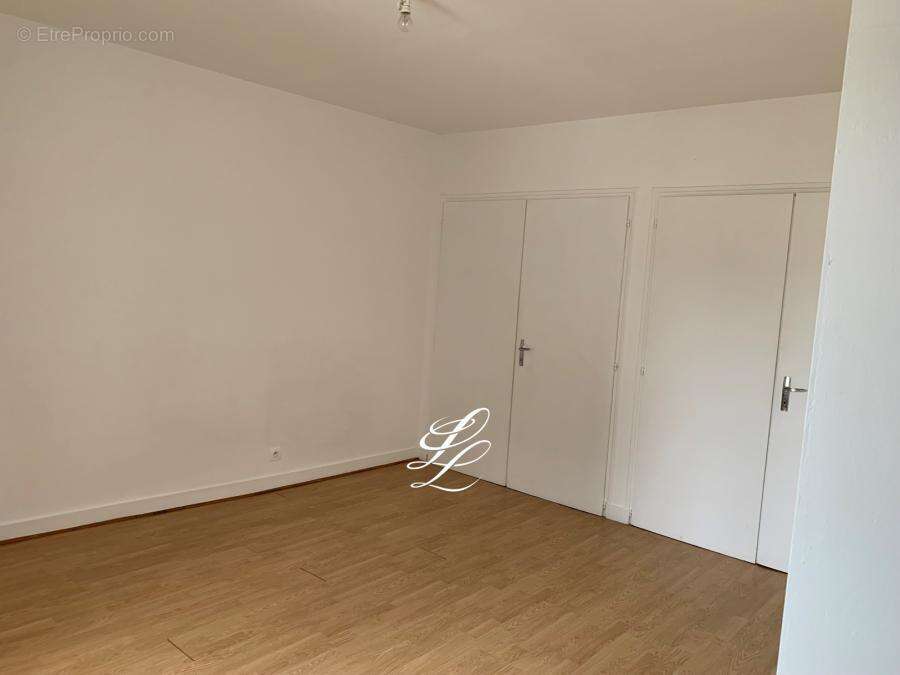Appartement à PARCAY-MESLAY