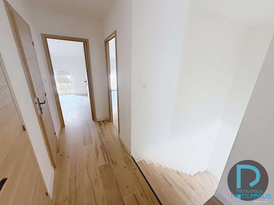 Appartement à MANZIAT