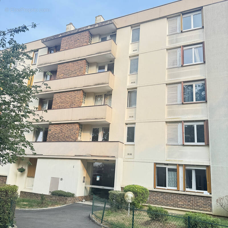 Appartement à SAINT-OUEN-L'AUMONE