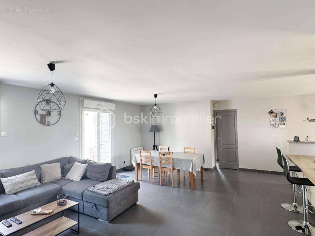 Maison à PORT-BRILLET