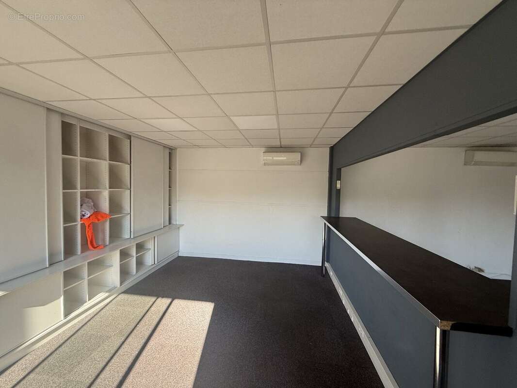 Commerce à AUCAMVILLE