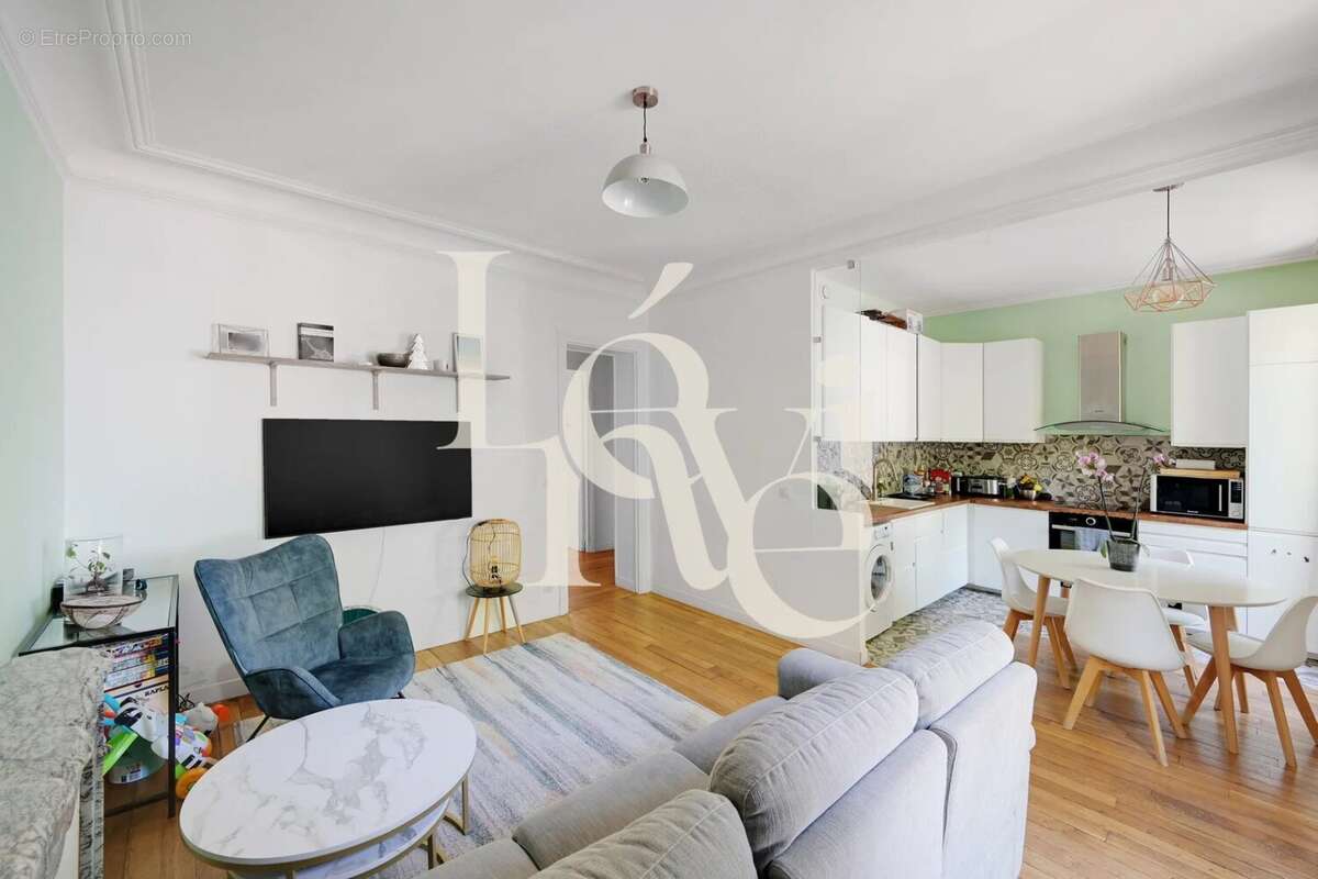 Appartement à PARIS-12E