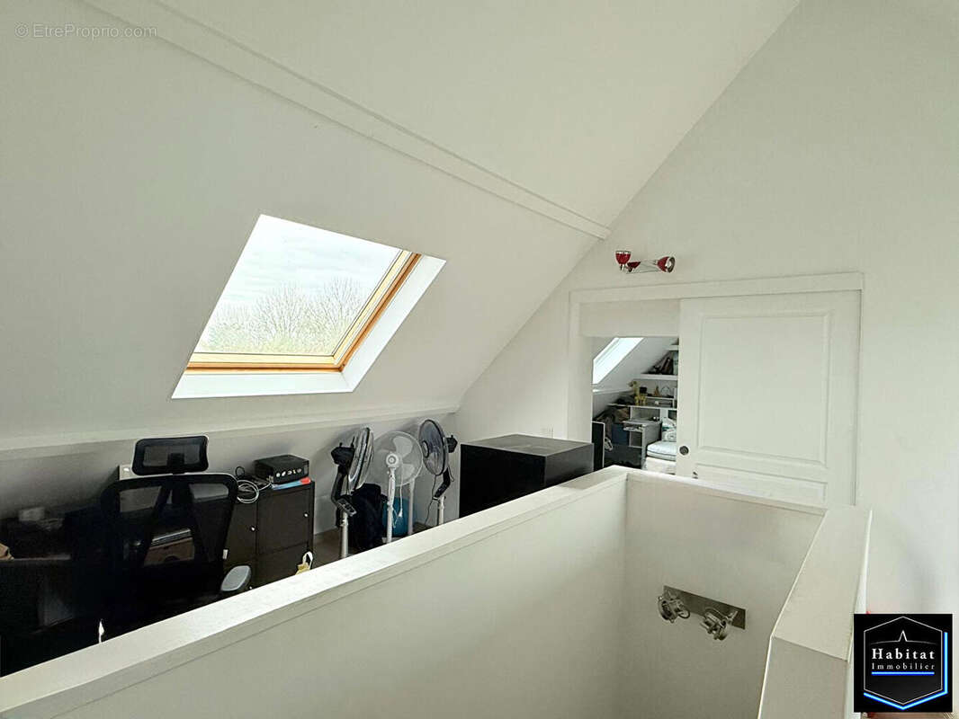 Maison à LE PLESSIS-BELLEVILLE