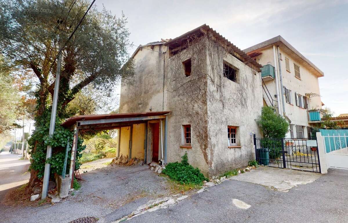 Maison à VILLENEUVE-LOUBET