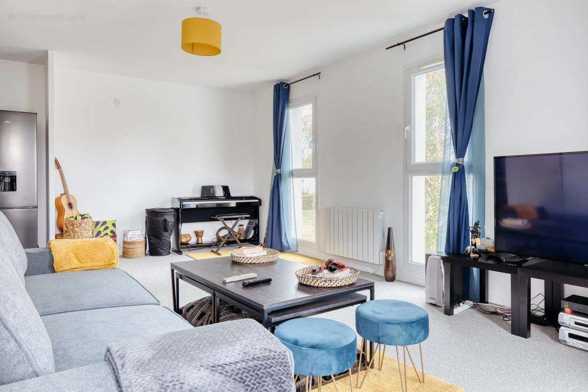 Appartement à VAL-DE-REUIL