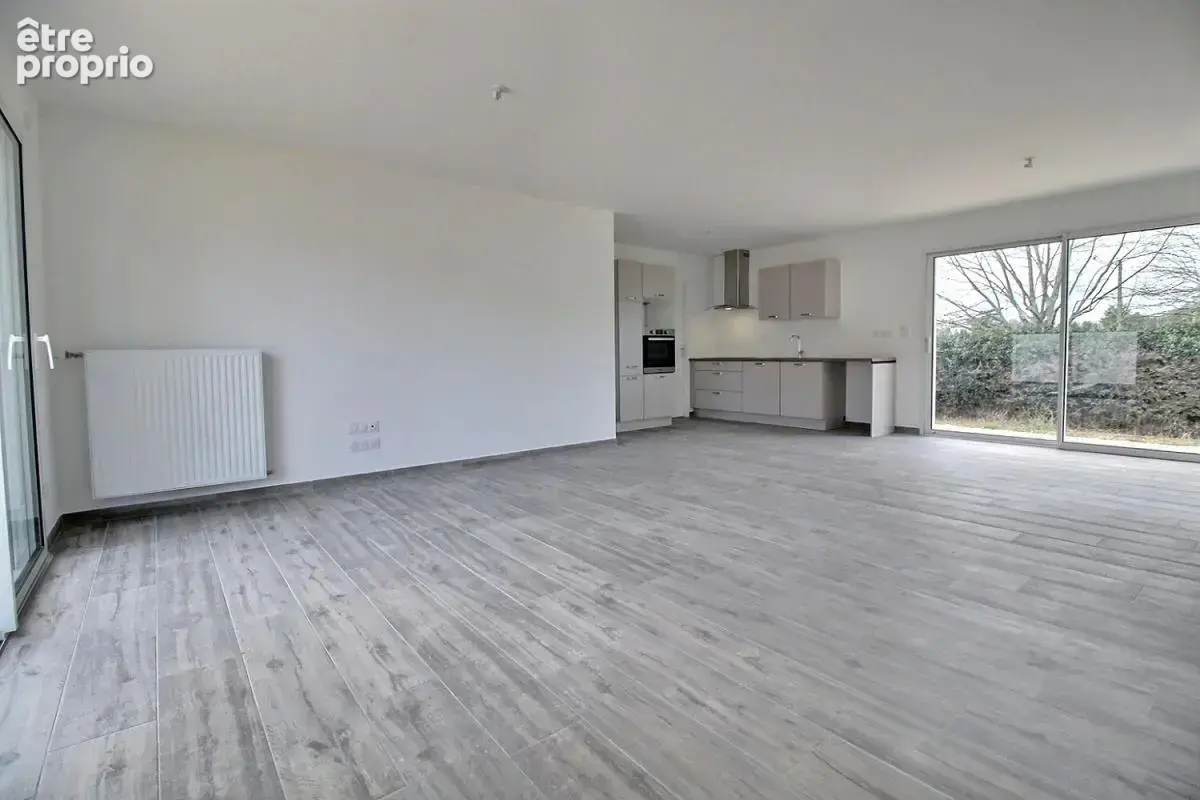 Maison neuve de plain pied avec 3 chambres dans le centre bourg de Saint Martin D Abbat - photo 3
