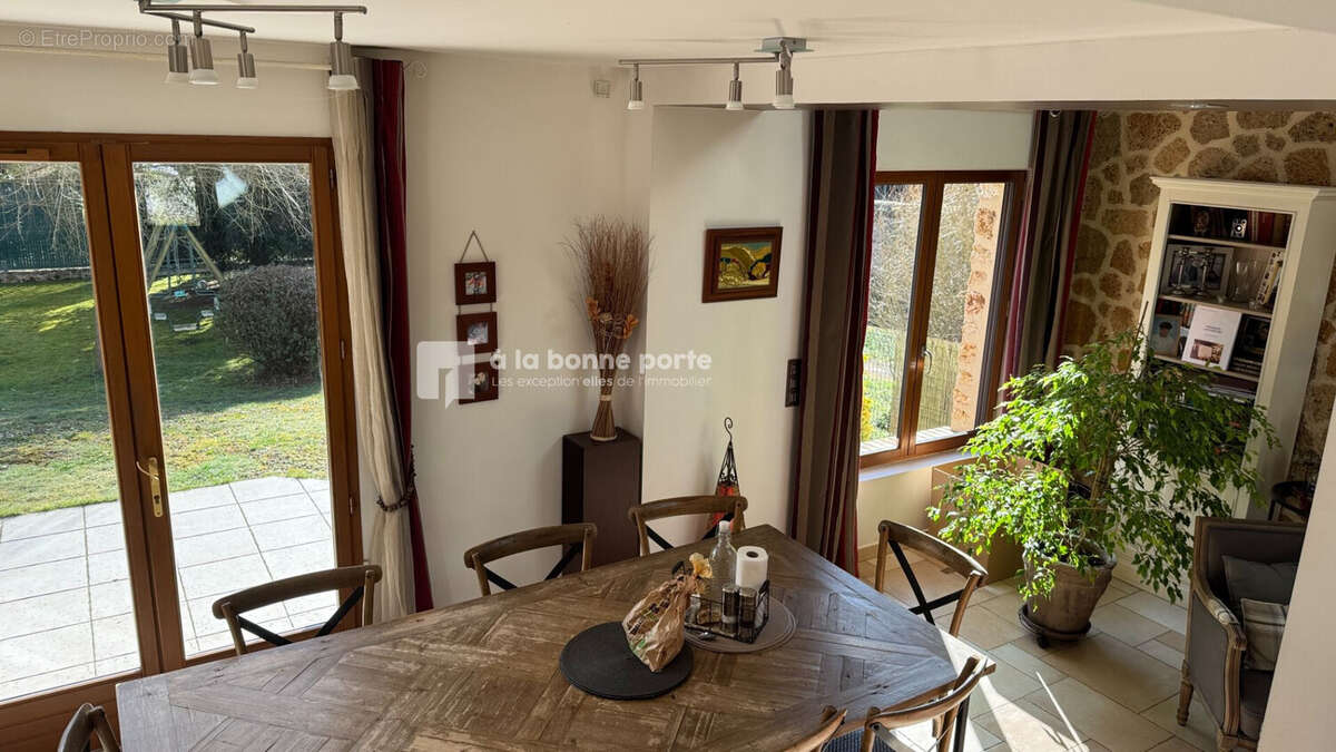 Maison à CHATEAUFORT