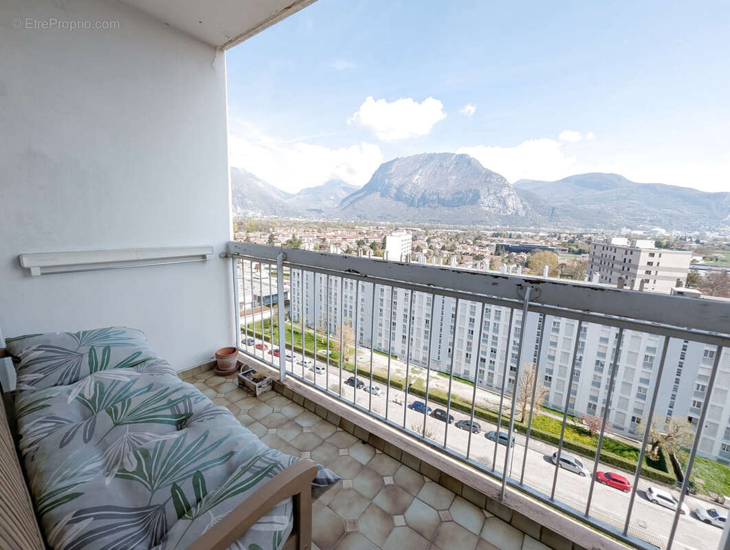 Appartement à SASSENAGE