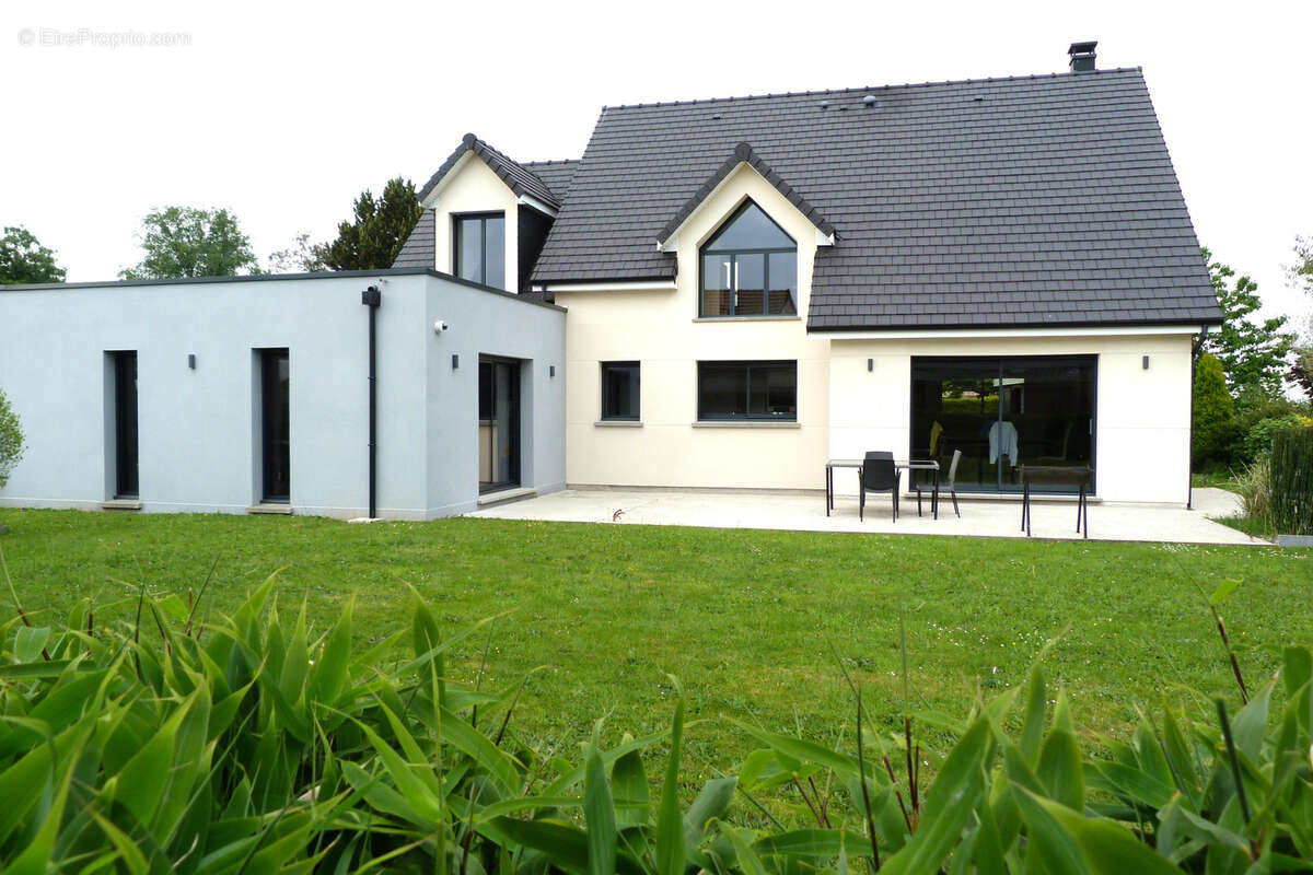 Maison à SAINT-PIERRE-DE-VARENGEVILLE