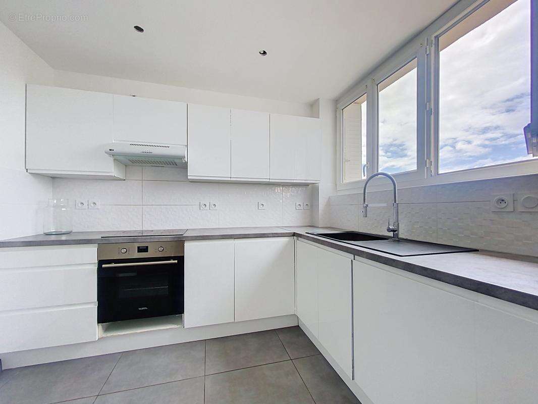 Appartement - 2 Chambres - Possibilité 3 - Balcon - Jolie vue dégagée - Résidence sécurisée - Proche commodités - photo 22