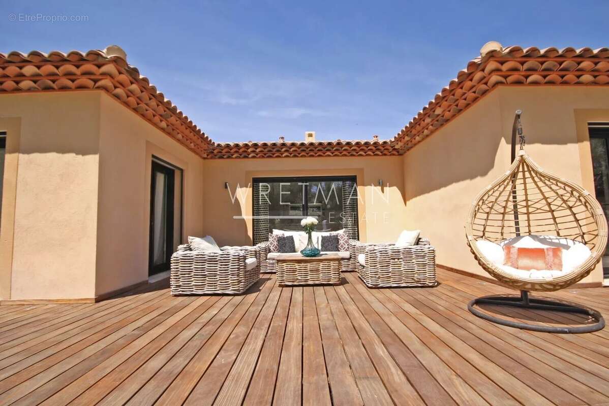 Maison à LORGUES