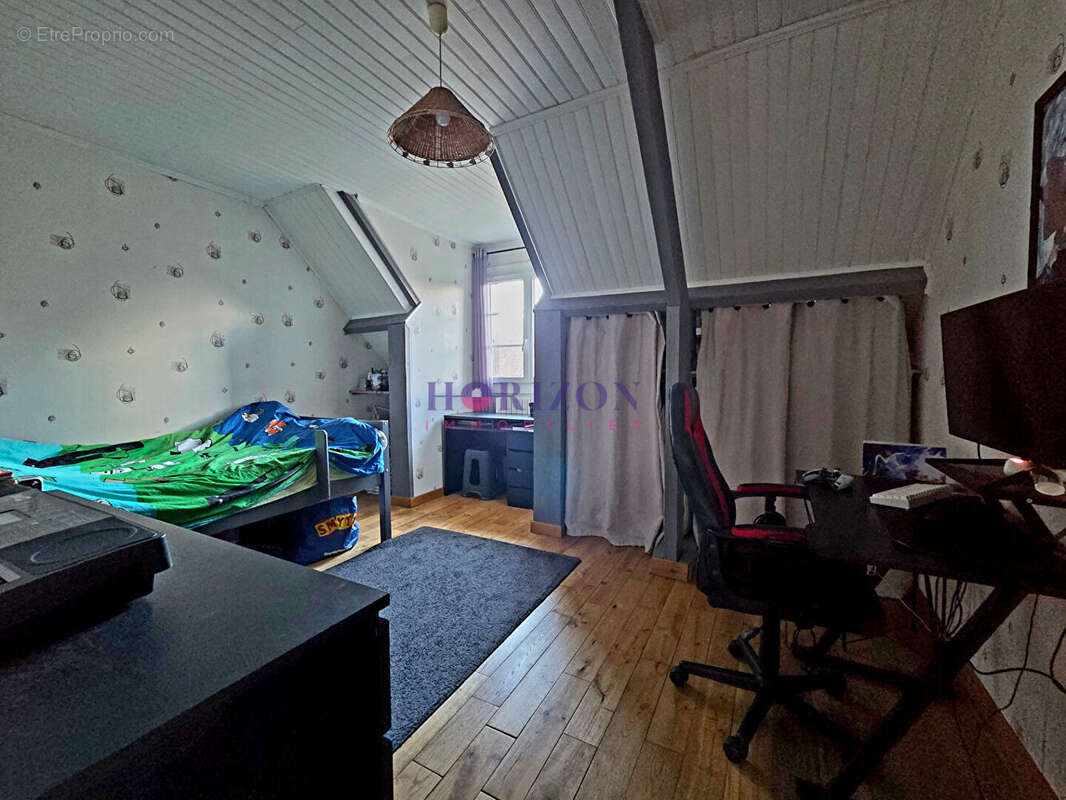 Maison à LA CHAPELLE-EN-SERVAL