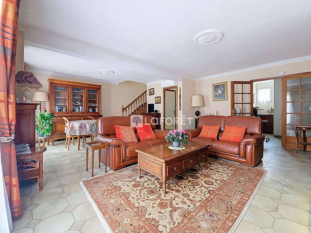 Maison à L'HAY-LES-ROSES