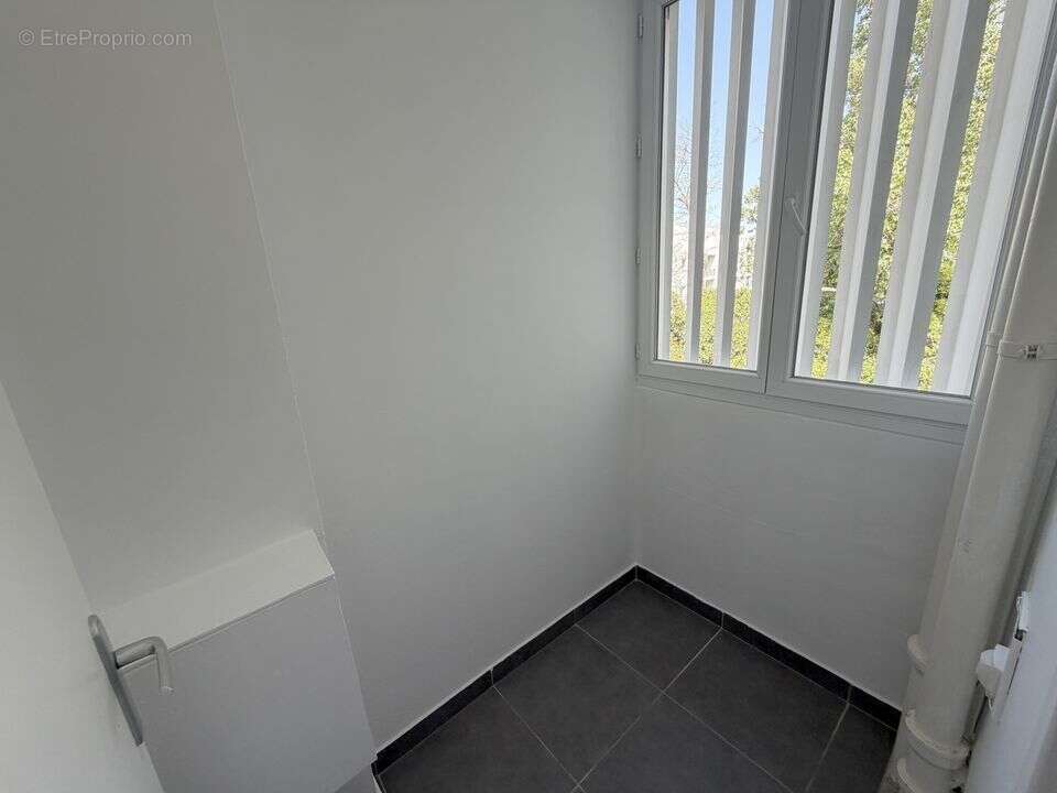 Appartement T3 a vendre - 13013 - Saint Jerome - piscine - - Appartement à MARSEILLE-13E