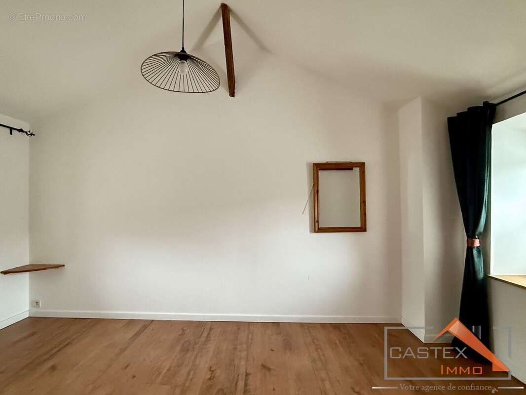Grande maison T6 avec dépendances  Prat-Bonrepaux - photo 9