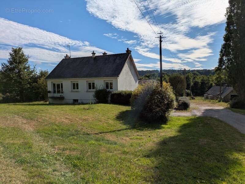 Maison à SEGLIEN