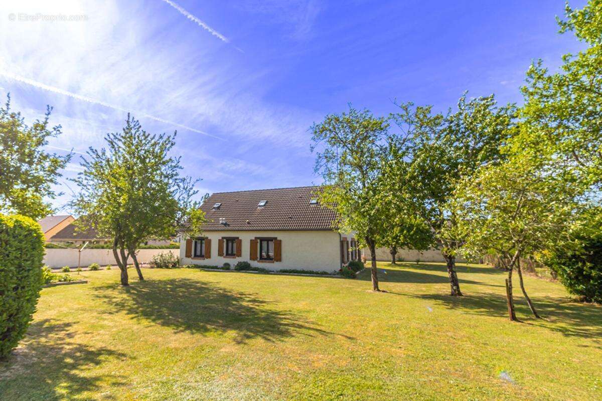 Maison à SELLES-SUR-CHER