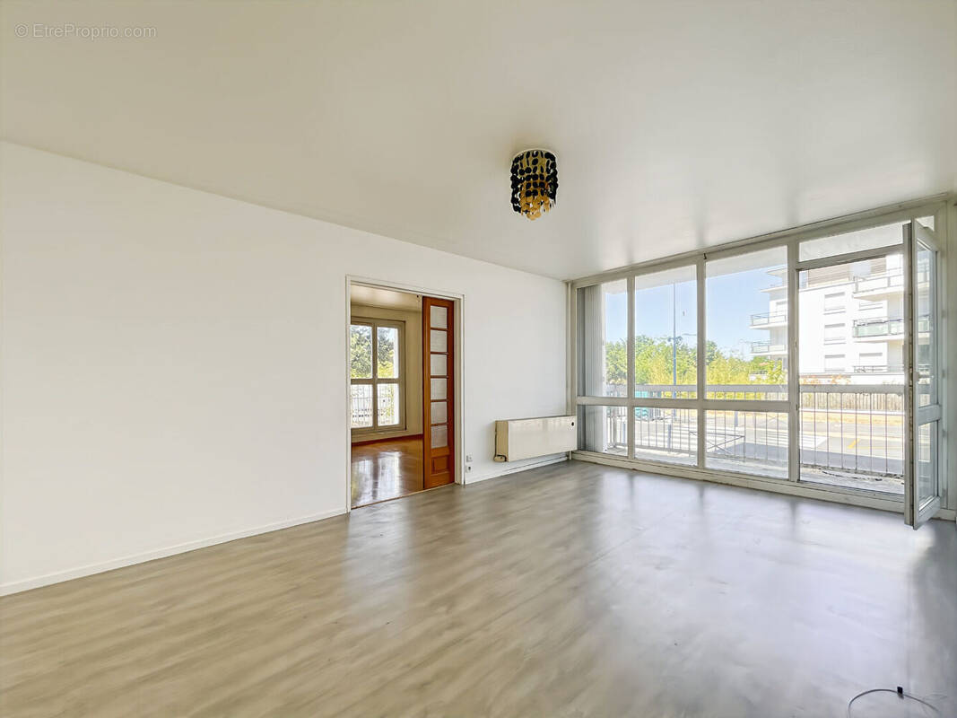 Appartement à DAMMARIE-LES-LYS
