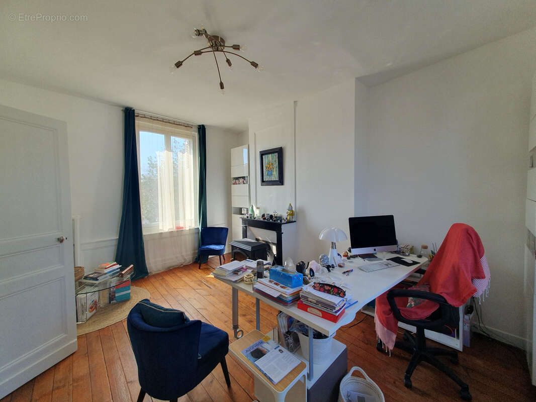 Maison à CORMEILLES