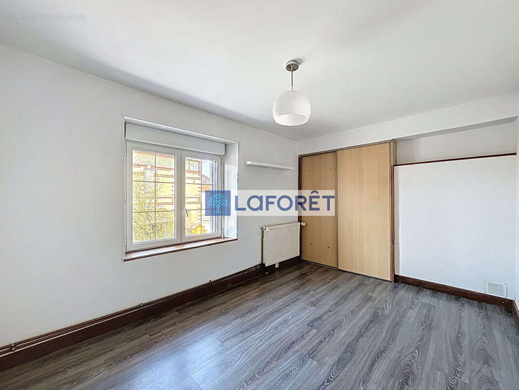 Maison à VAUX-SUR-BLAISE