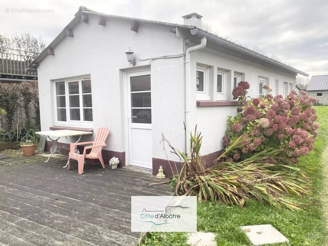 Maison à SOTTEVILLE-SUR-MER