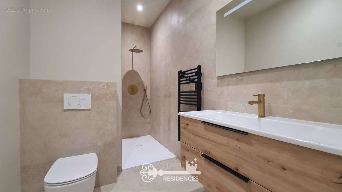 Appartement à UZES