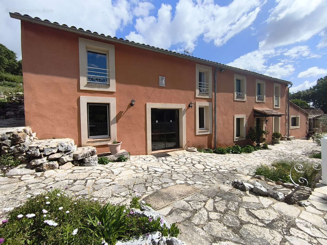 Maison à ROCHEFORT-DU-GARD