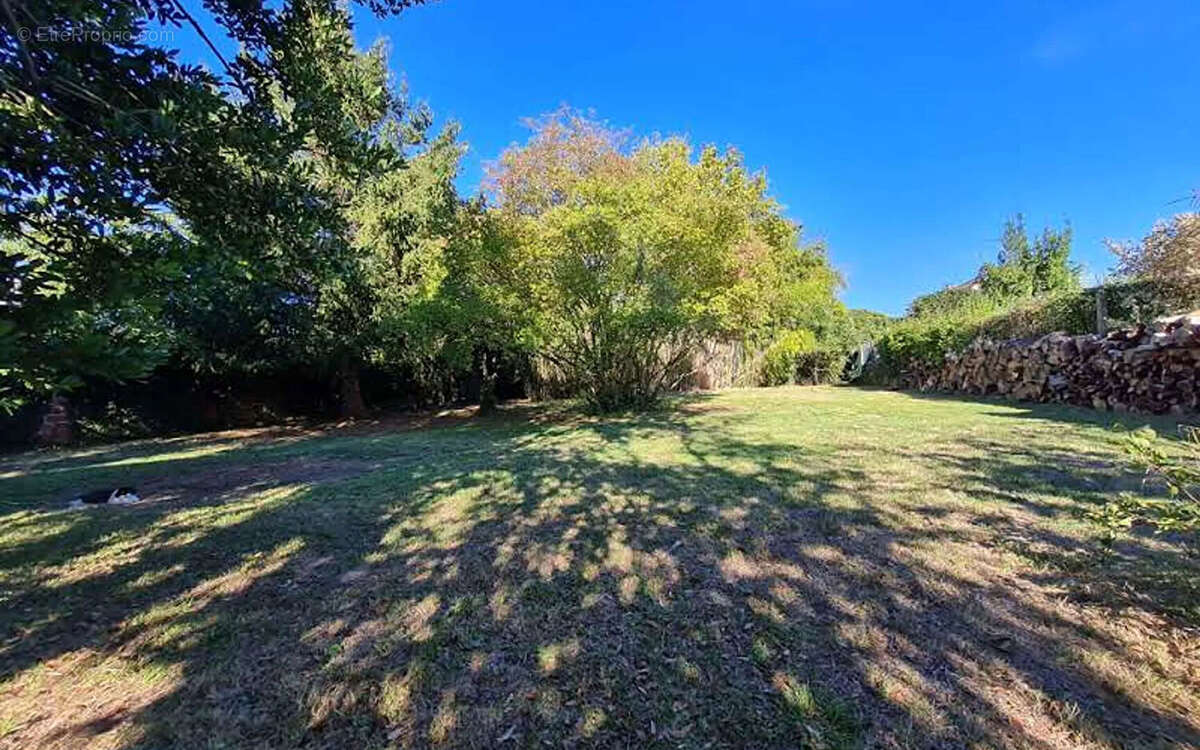 Terrain à LA FERTE-SOUS-JOUARRE