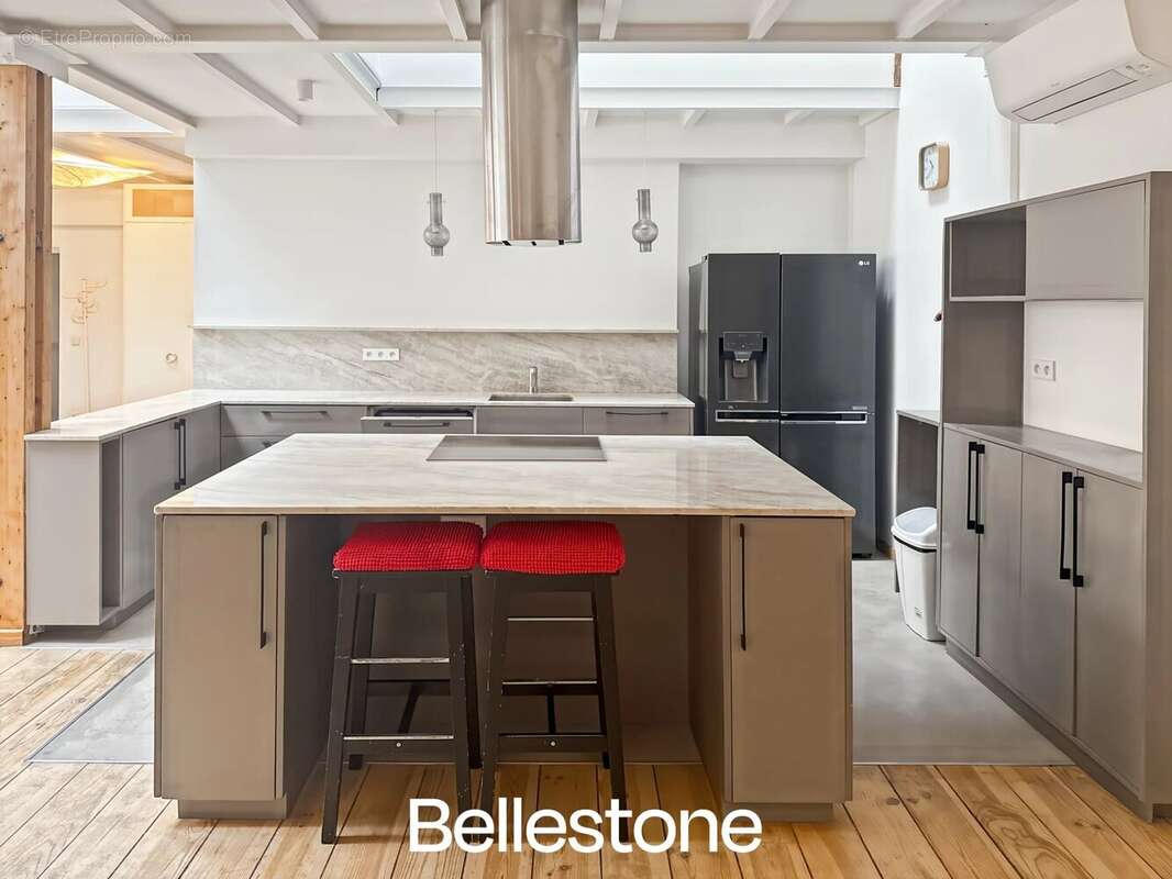 Appartement à PARIS-19E