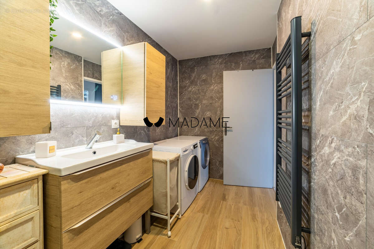 Appartement à RIVES