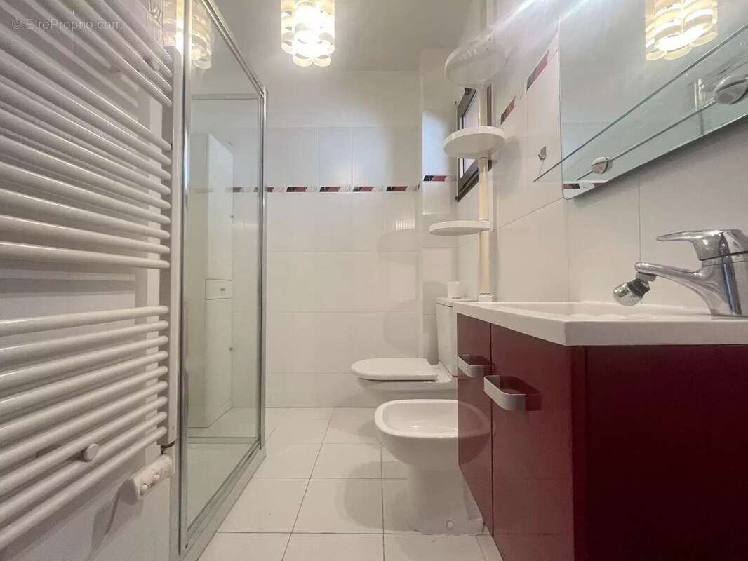 Appartement à EZE