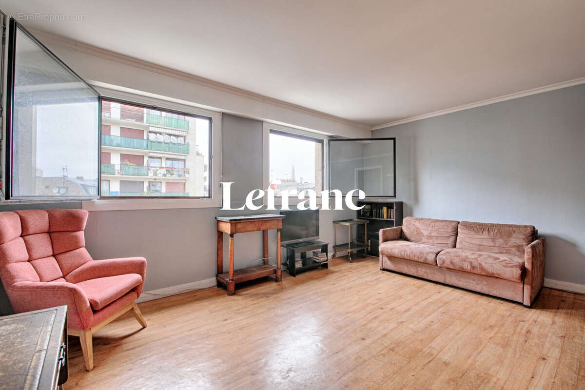 Appartement à PARIS-15E