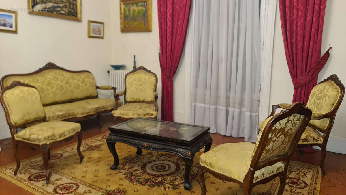 Maison à COURNONSEC