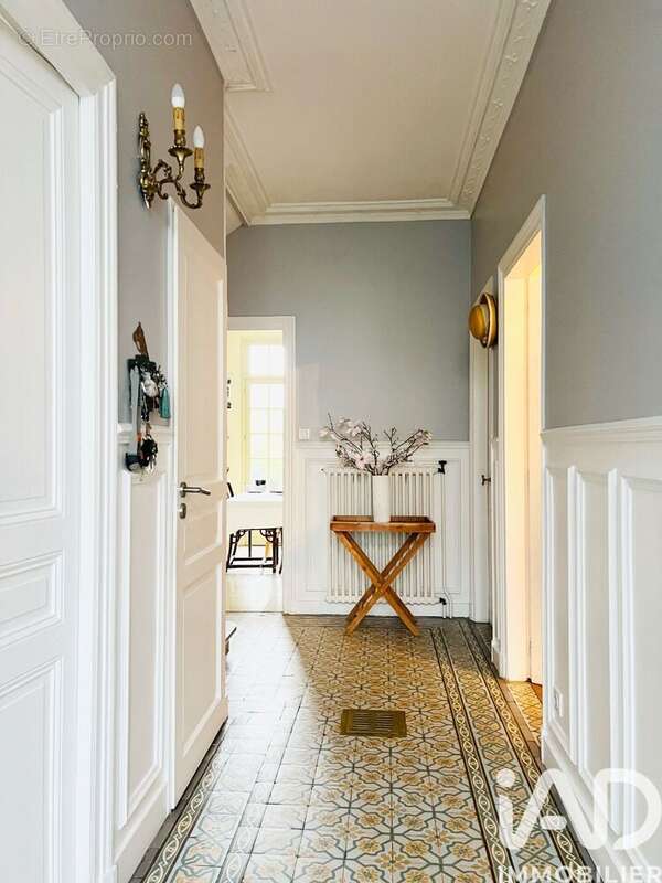 Photo 2 - Maison à COMPIEGNE