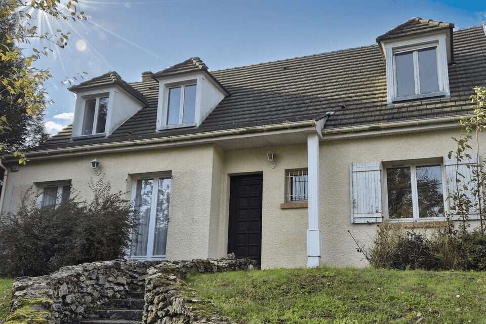 façade - Maison à BOUTIGNY