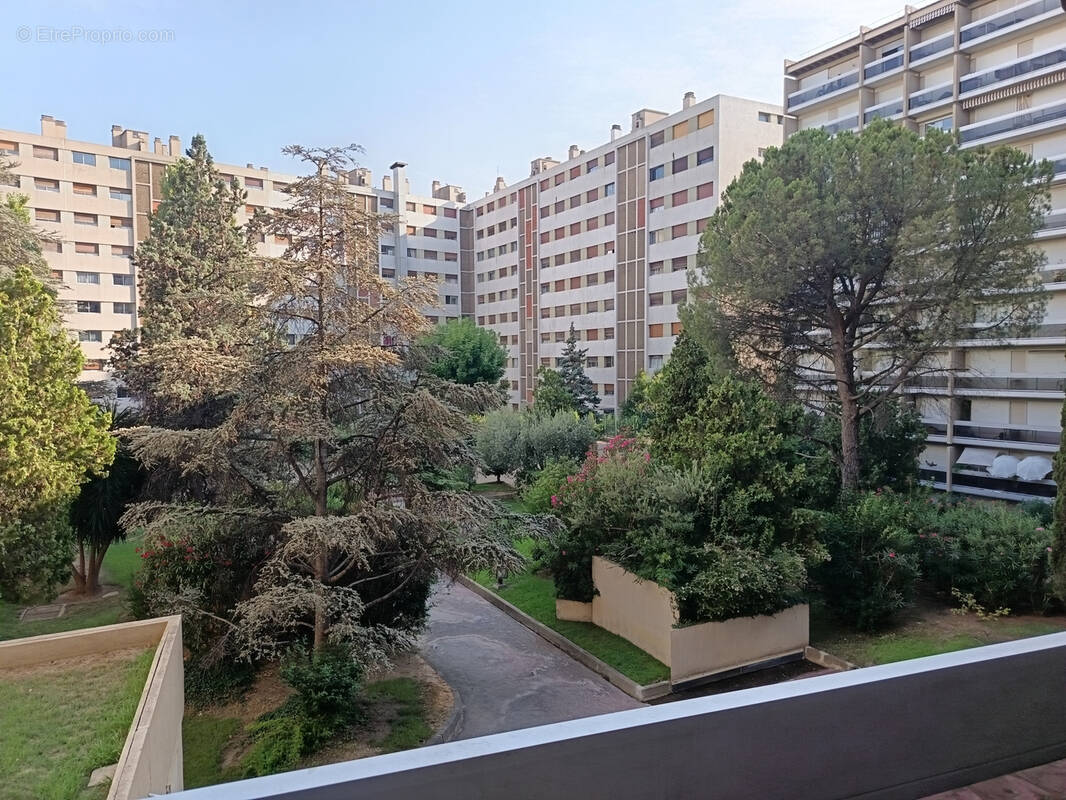 Appartement à MARSEILLE-1E
