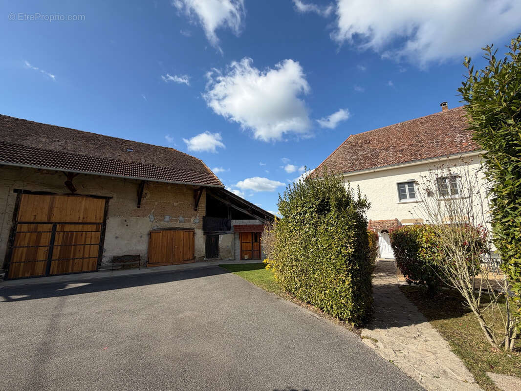 Maison à SAINTE-BLANDINE