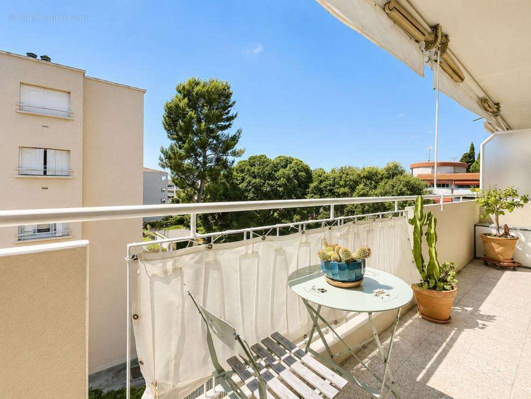 Appartement à LE CANNET