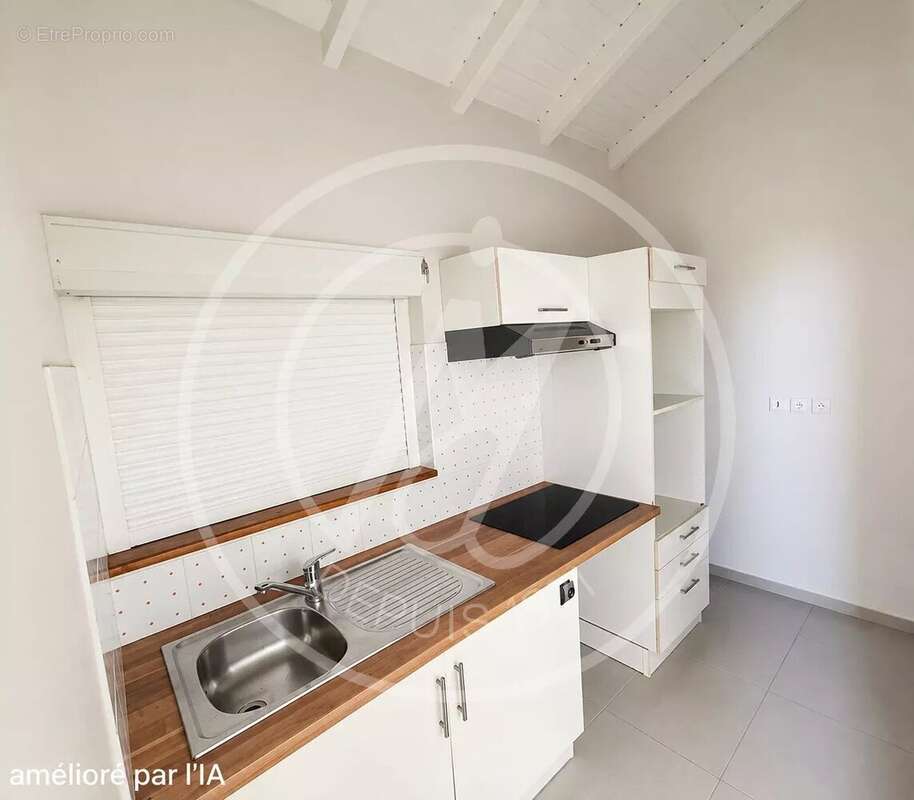 À VENDRE Appartement F3 en duplex au Gosier, 230 000 € - photo 2