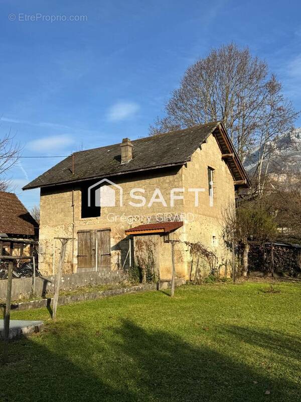 Photo 1 - Maison à DRUMETTAZ-CLARAFOND