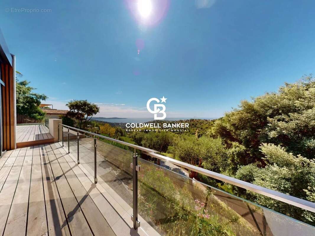 Maison à CAVALAIRE-SUR-MER