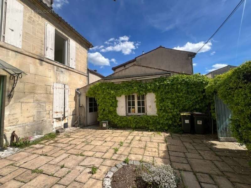 Maison à COGNAC