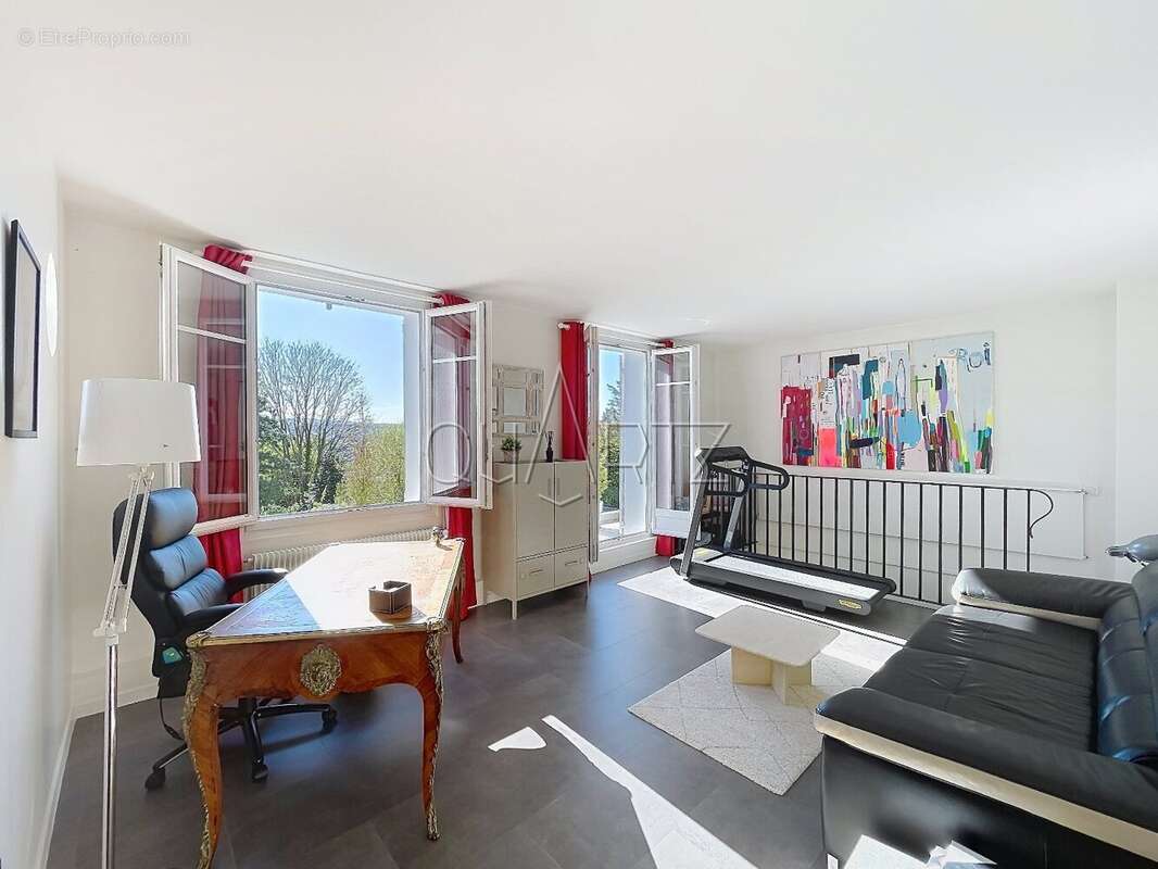 Charme indéniable pour cette maison Mansart - photo 12