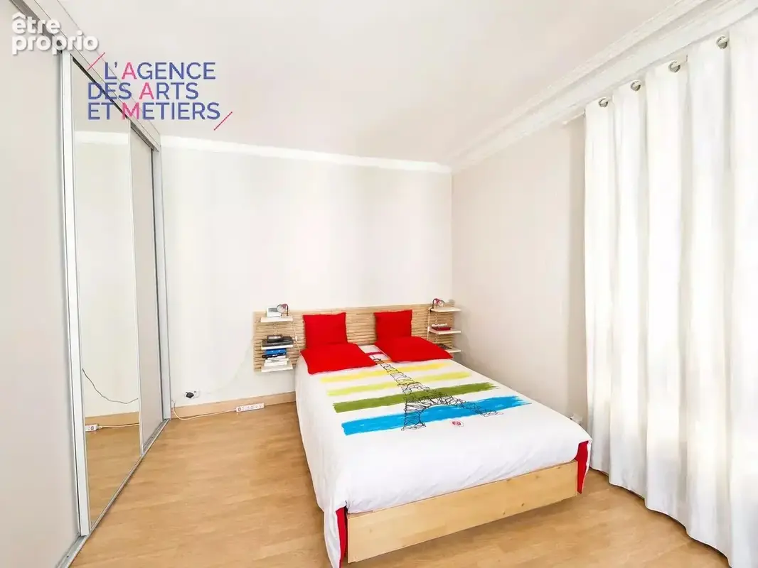 Paris 3e – arts-et-metiers / haut marais – 28 m2 – ascenseur – calme sur cour - photo 5